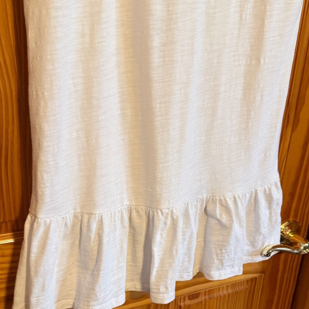 Dee Elly White Sleeveless Shift Dress with Floral Embroidery and Ruffled Hem - Picture 5 of 6